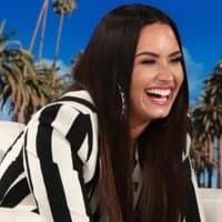 «Demi Lovato Reacts by @ddlovatobr» sticker set